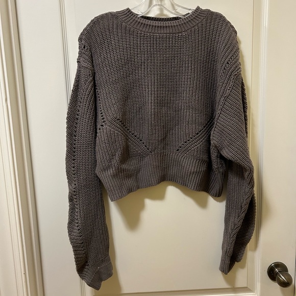Arizona Jean Company Sweaters - 🐆3/$15 Arizona gray cropped sweater
